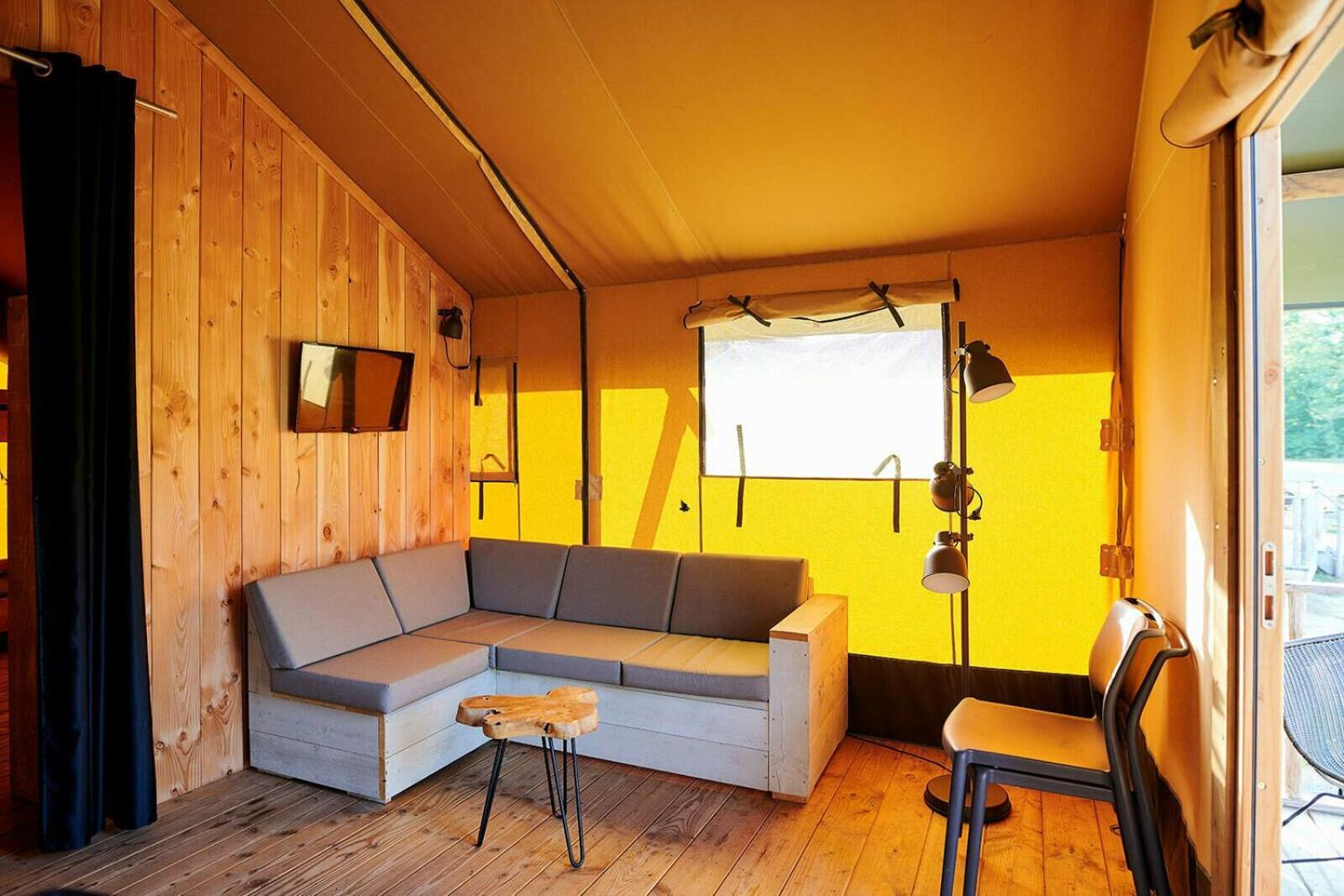 Vakantiepark Sallandshoeve Nieuw-Heeten エクステリア 写真